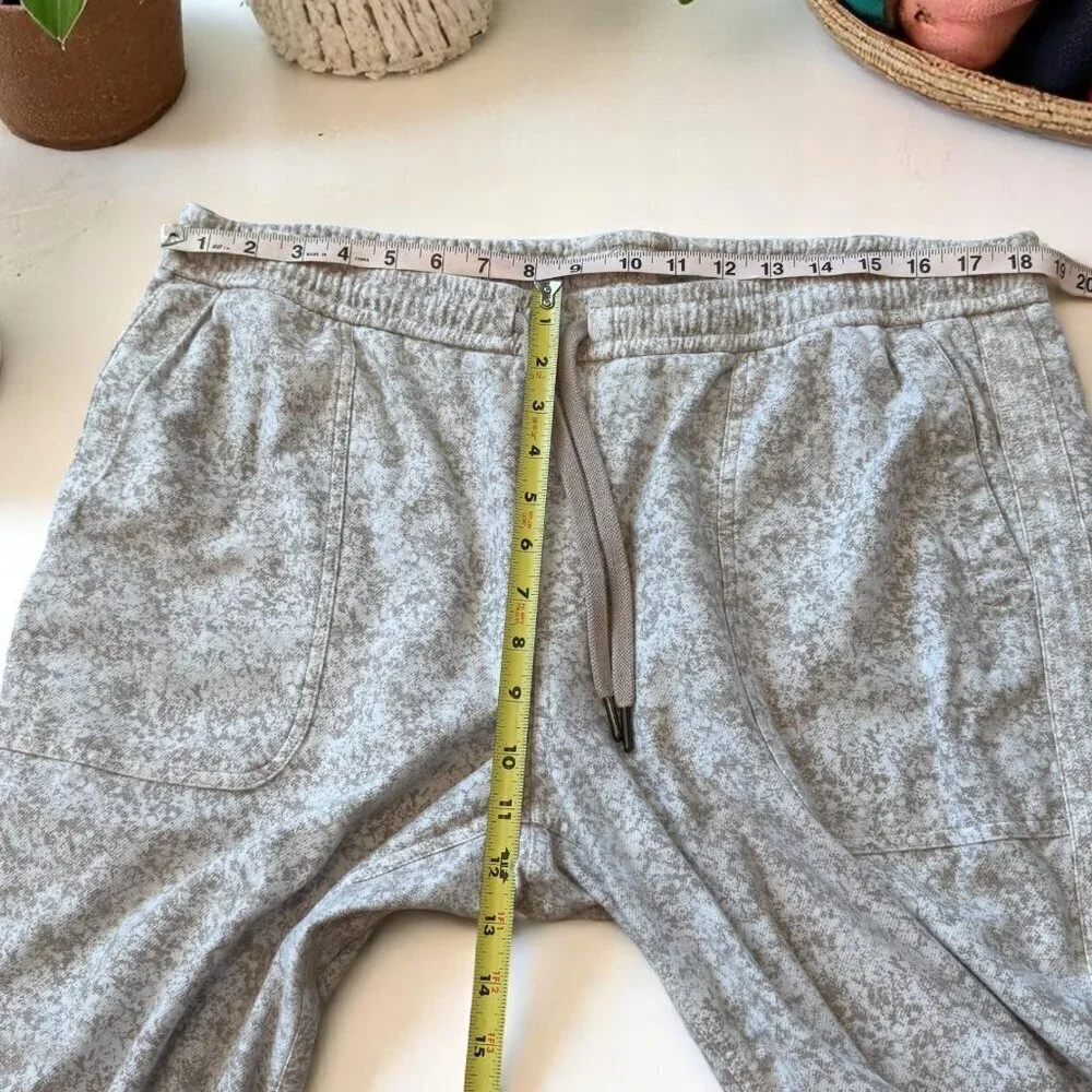 Athleta Farallon Jogger Sweatpants Size XL in Pebbles Texture Abalon Beige - Picture 5 of 12